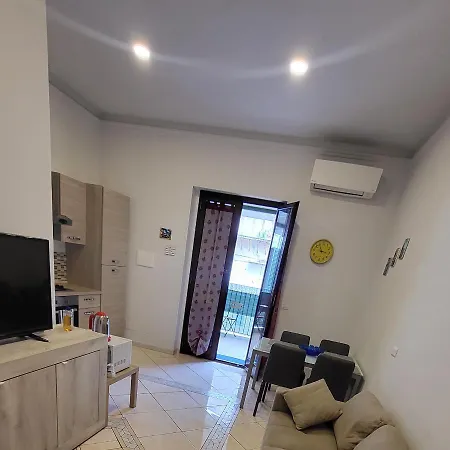 Saint Cristofer House كاتانيا