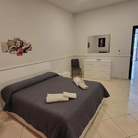 Saint Cristofer House Apartment Catania
